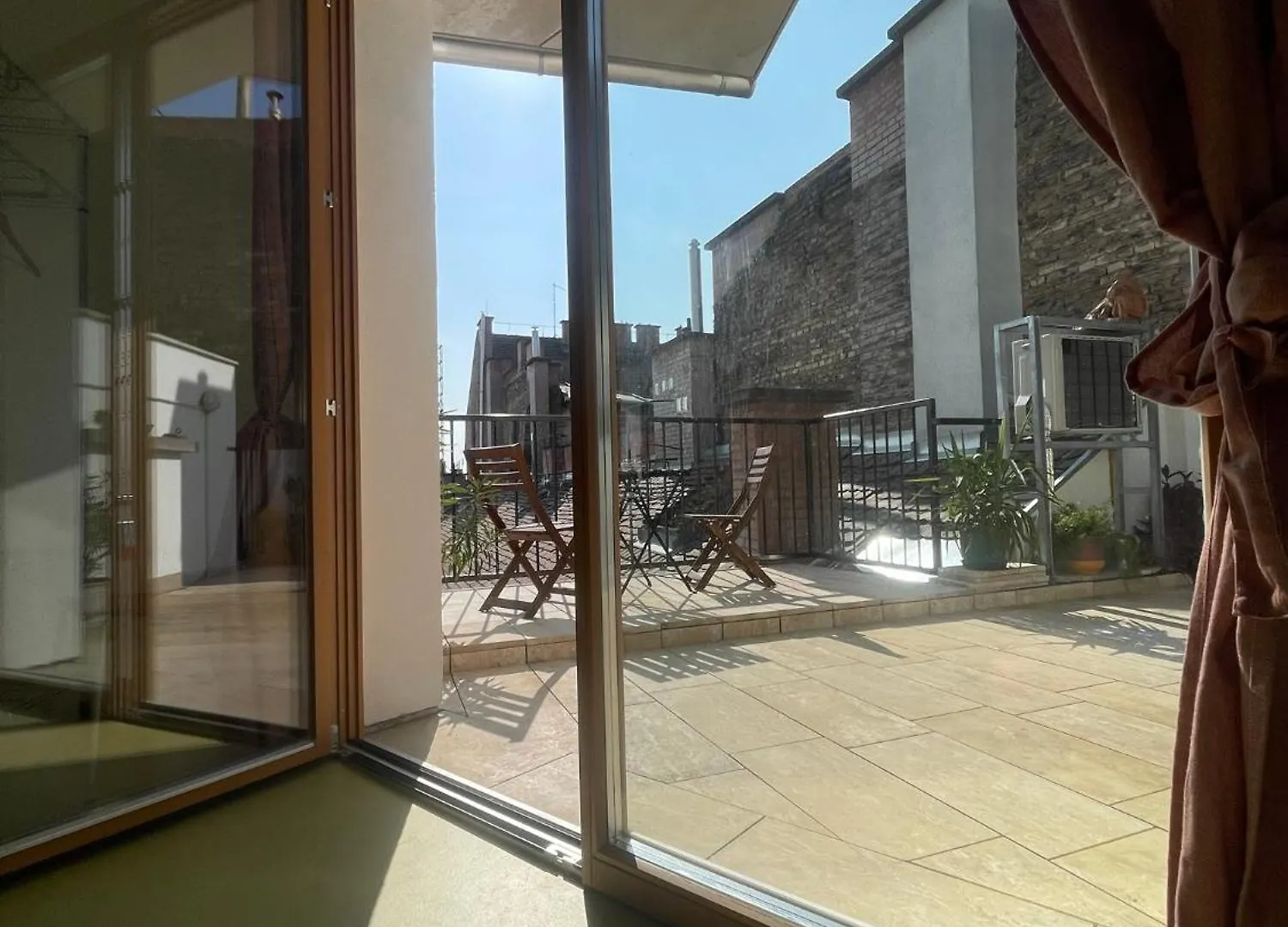 בודפשט Stylish Apartment, Top Floor With Private Terrace הונגריה